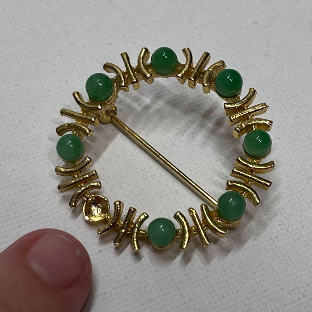 Vintage Gold/Breen Beaded Circle Brooch